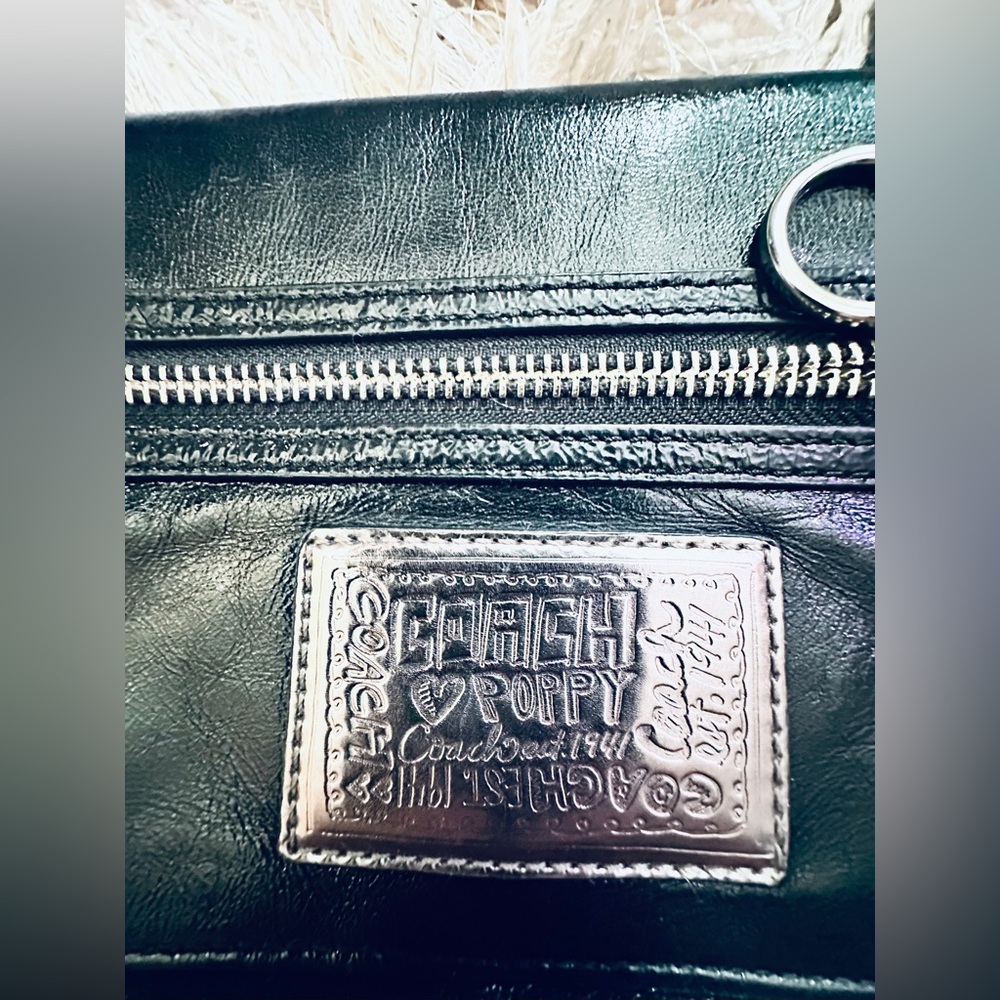 Coach Vintage POPPY patent leather graffiti embossed shoulder bag - Picture 2 of 14